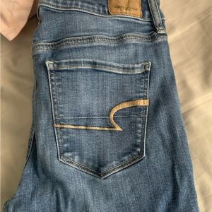 Size 8 American Eagle Jeans - Super High Rise Jegging